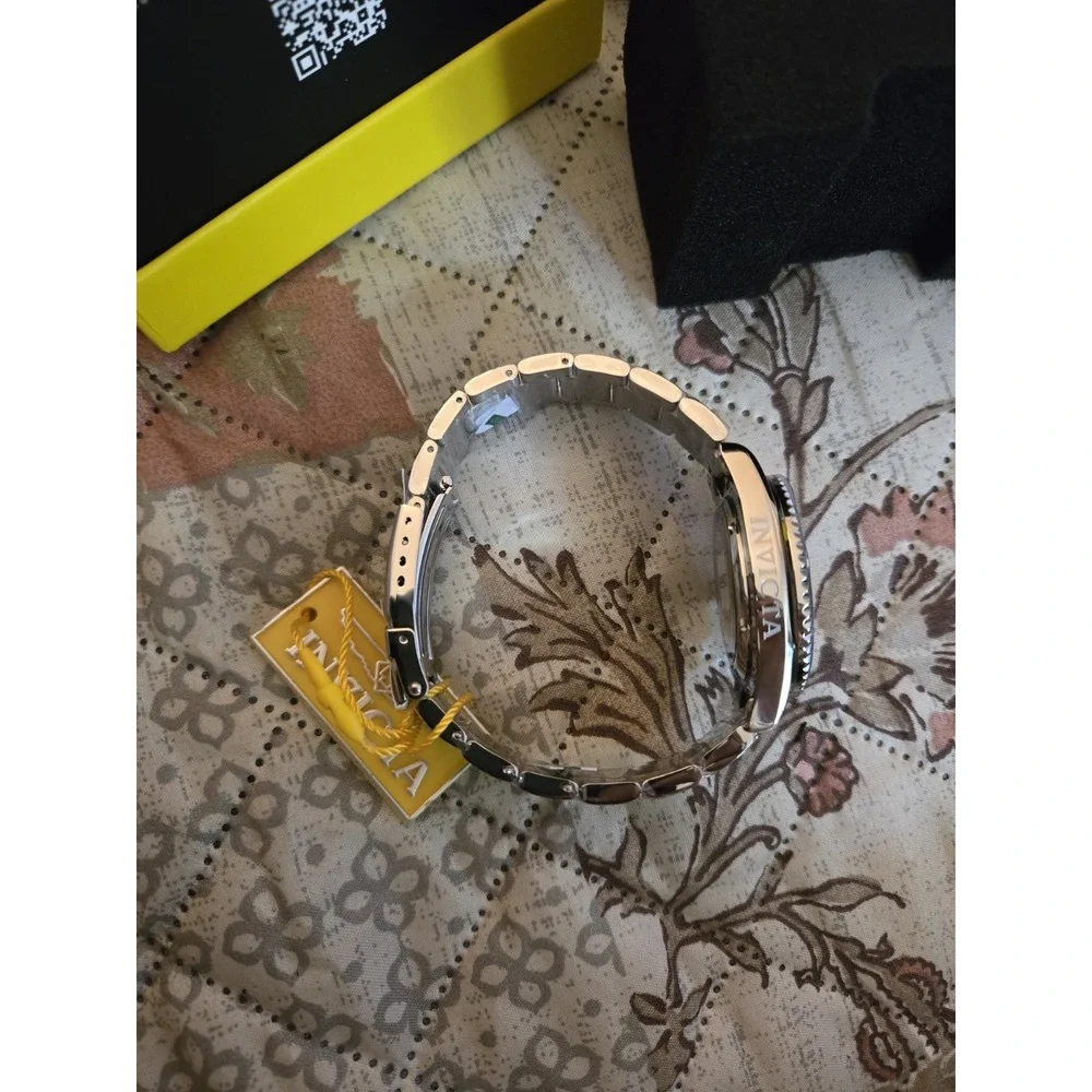 Invicta pro diver